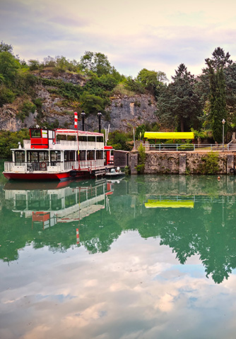 Tourisme dans la Drôme : bateau à roue à Royans dans le Vercors