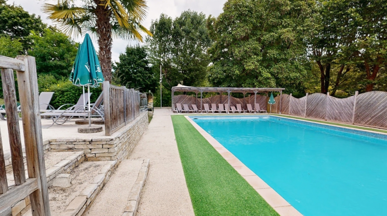Piscine et pataugeoire du camping nature dans la Drôme la Grivelière