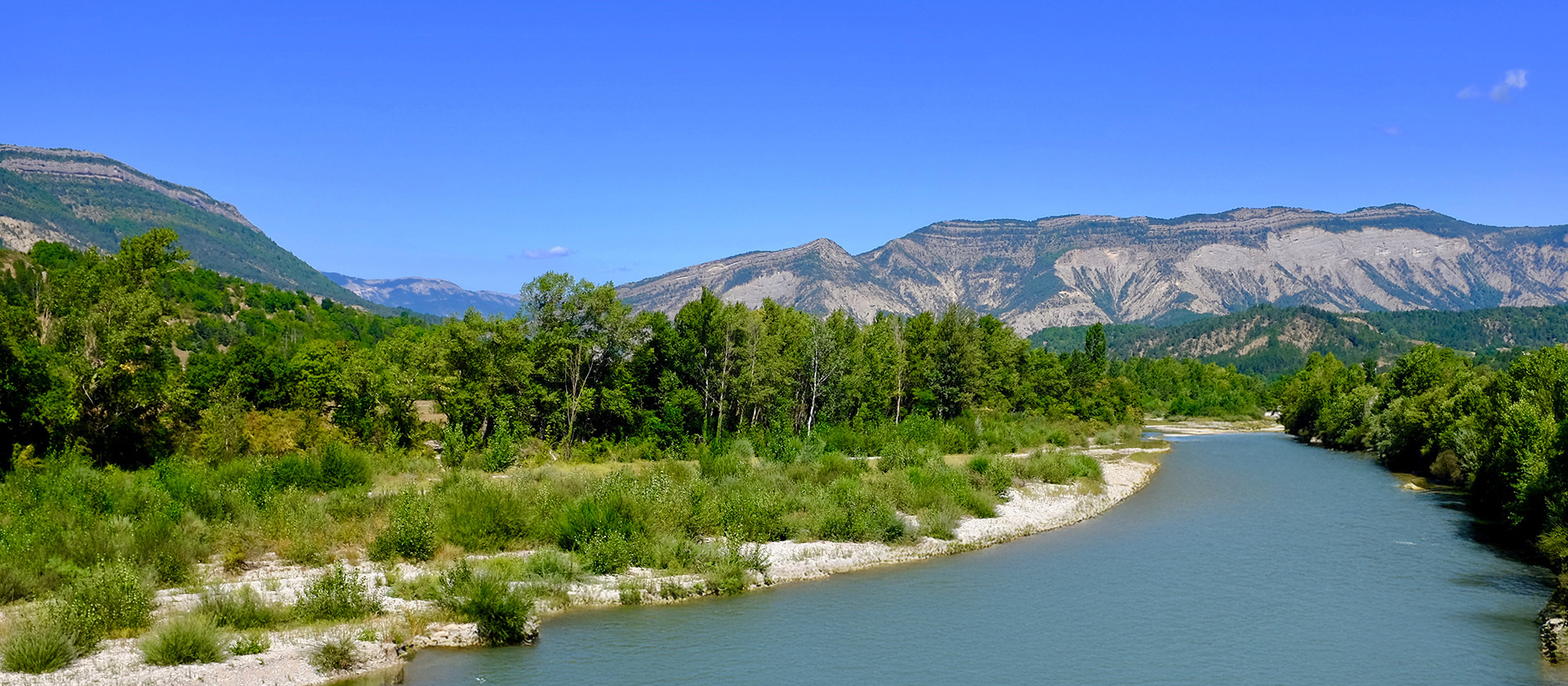 Rivière à proximité du camping dans la Drôme La Grivelière 4 étoiles