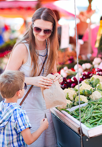 Marché typique à Romans-sur-Isère