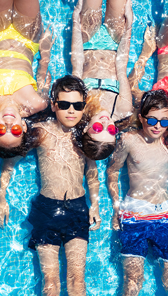 Piscine familiale du camping 4 étoiles dans la Drôme La Grivelière