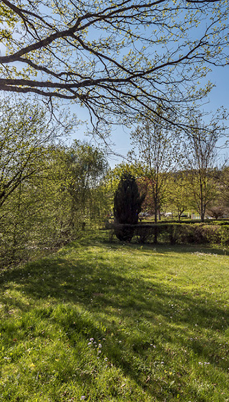 Emplacement camping dans la Drôme au camping 4 étoiles près de Romans-sur-Isère La Grivelière